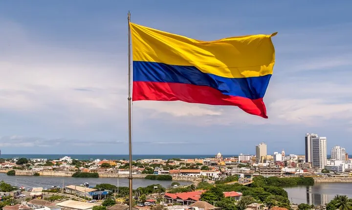 Hire a Photographer and a Professional Photo Shoot in Medellin