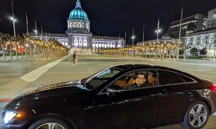 Custom and Private Guided Tour with a Luxurious Mercedes in CA