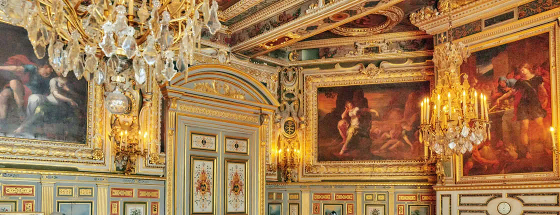 Fontainebleau and Vaux-Le-Vicomte Castle small-group day trip from Paris
