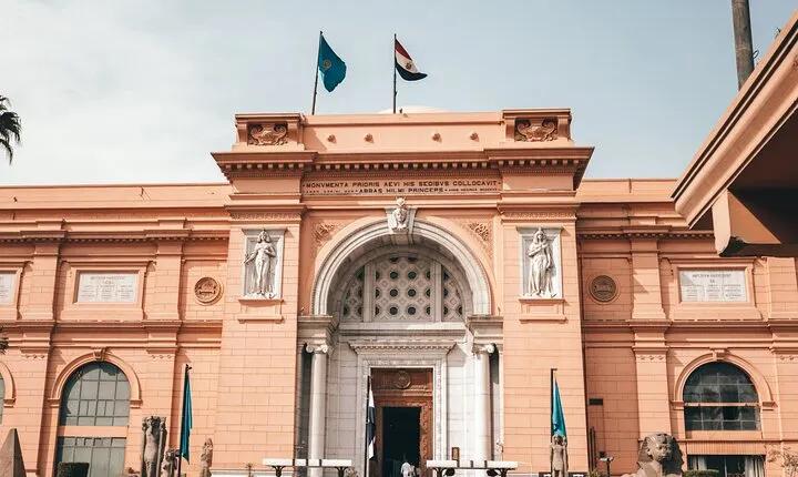 Great Pyramids and Sphinx Egyptian Museum Private Day Tour