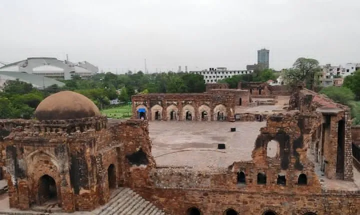 Delhi Tour of Feroz Shah Kotla,Purana Qila and Old delhi 