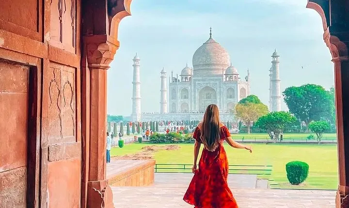 Same-Day Agra Tour from Delhi by Private Car with Driver & Guide