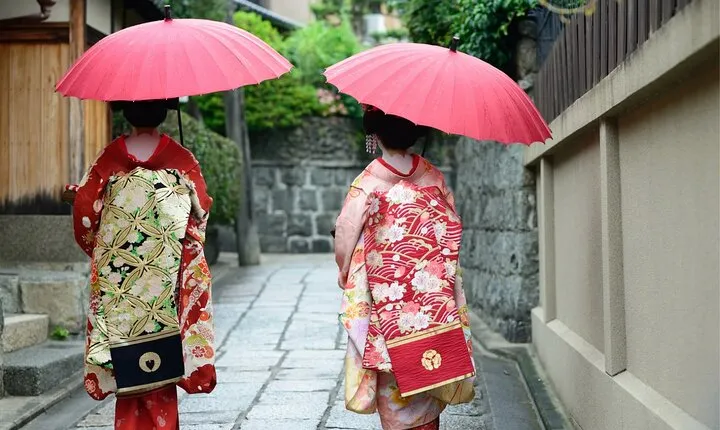 One Hour Geisha Show in Gion Kyoto