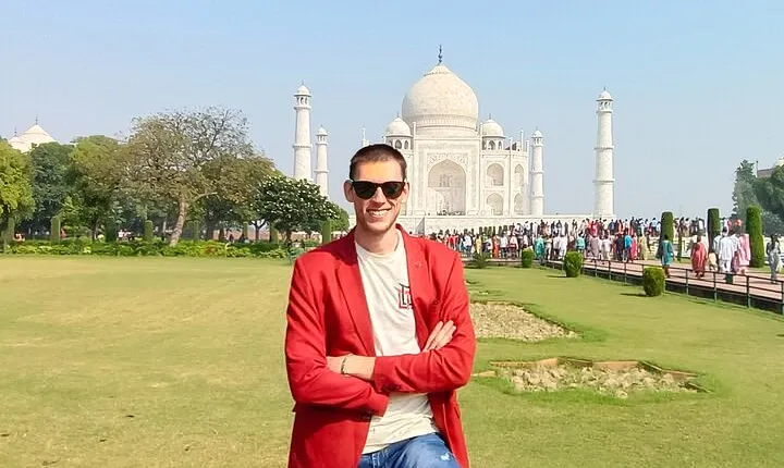 Taj Mahal Tour From Delhi By Car