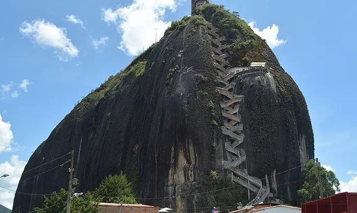 Guatapé and El Peñol- Medellín
