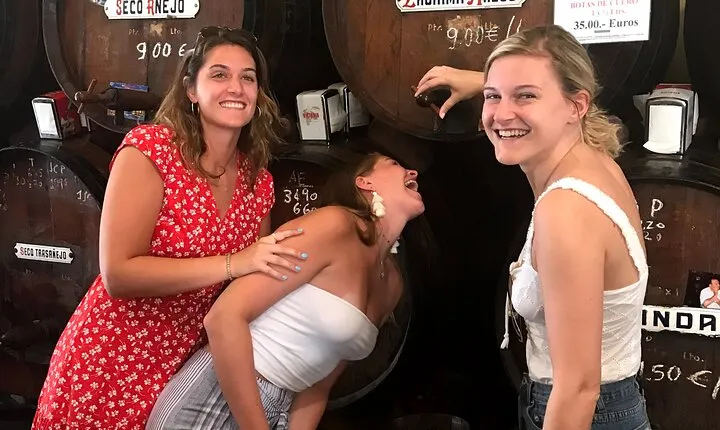 Fun & Delicious Tapas and Wine Experience in Malaga