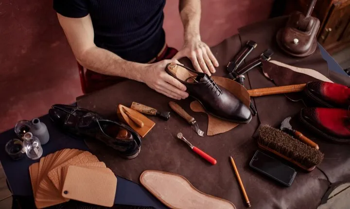 Sensory Experience with a local Shoemaker in Pesaro