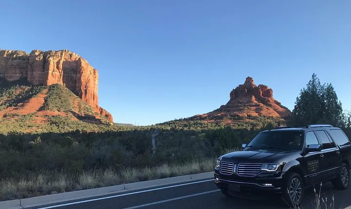 Private Sedona Tour in a Luxury SUV and Local Guide