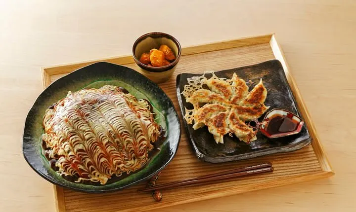 Okonomiyaki & Gyoza Cooking Class at Local Chef's Home in Tokyo