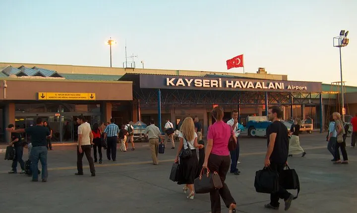 Kayseri Airport: Private Transfer to Cappadocia