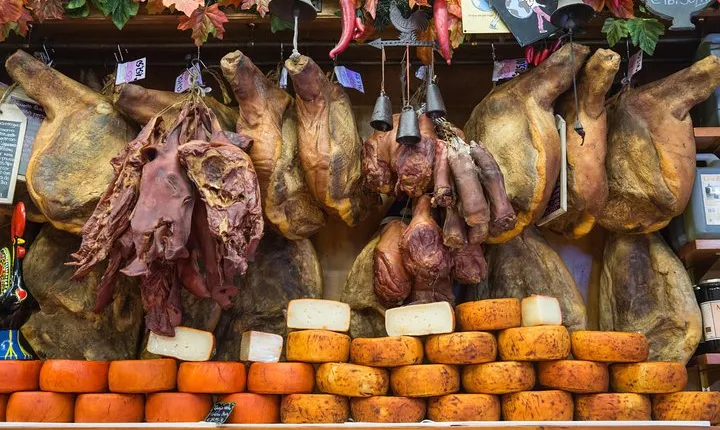 Porto Food & Wine Tasting Tour with Lunch or Dinner Option