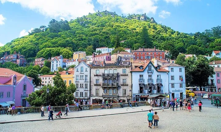 Sintra and Cascais Villages Private Luxury Tour