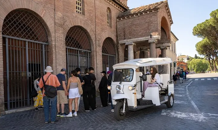 Rome Electric Tuk-Tuk Private City Tour