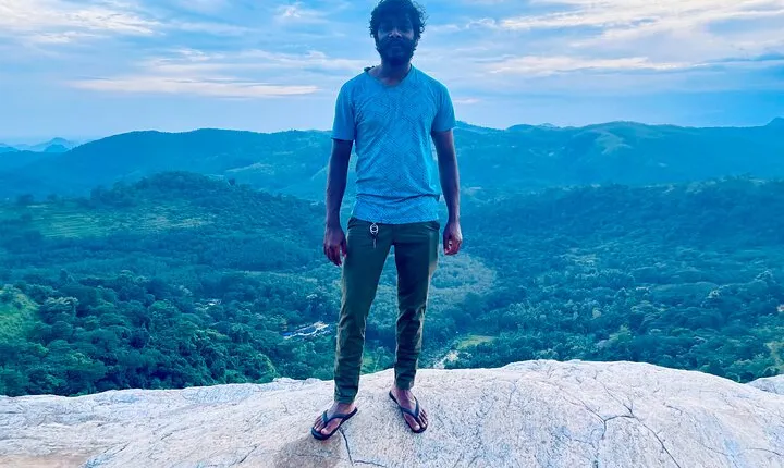Tour Ella with a Local, Learn about Life in Sri Lanka!