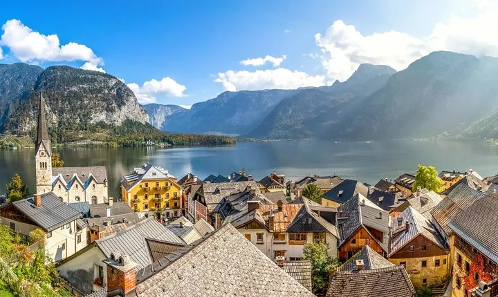 Eagle's Nest and Hallstatt Private Tour from Salzburg