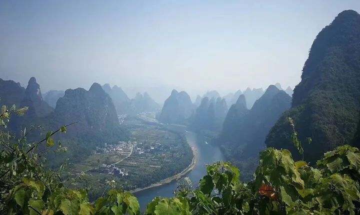 Yangshuo Full Day Tour: Cooking class, River boat, Light Show