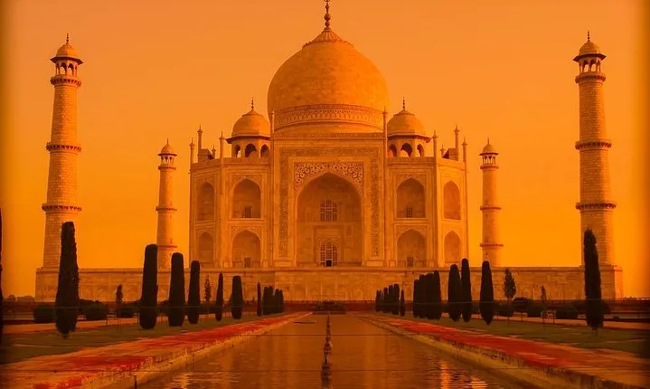 Agra : Private Sunrise Taj Mahal & Agra City Tour