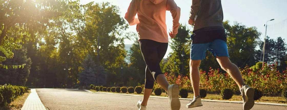 Small-group guided running city tour in Sternberg