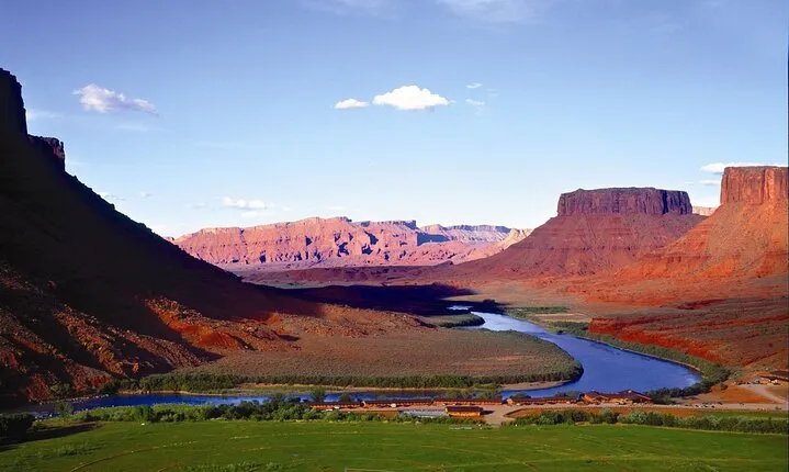 Moab's Best Backcountry Arches Scenic Flight