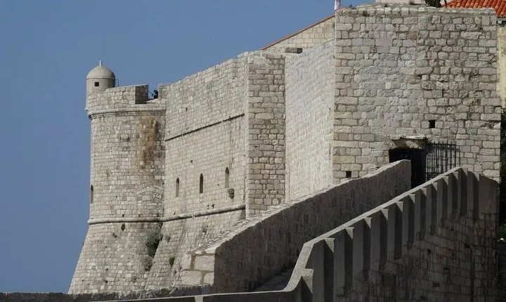 Private Walking Tour of Dubrovnik and its Ancient Walls