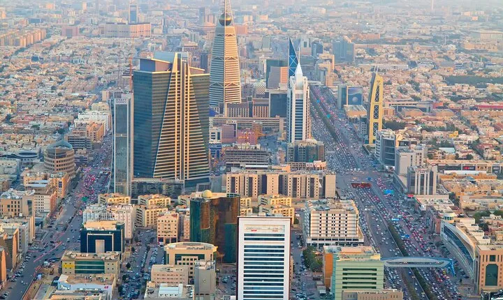 Full-Day Guided Riyadh City Tour with lunch and Pick up