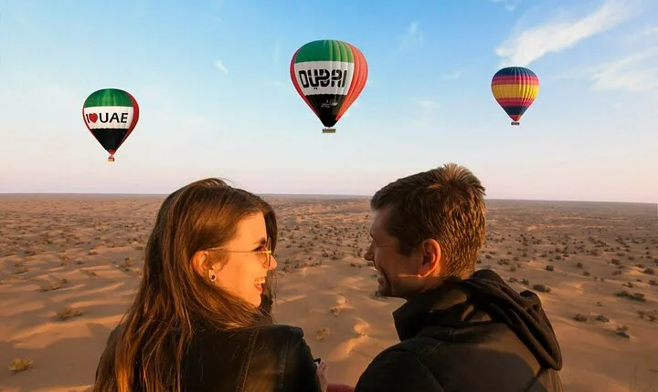Hot Air Balloon Flight in Dubai with Refreshments Including Pickup & Drop off