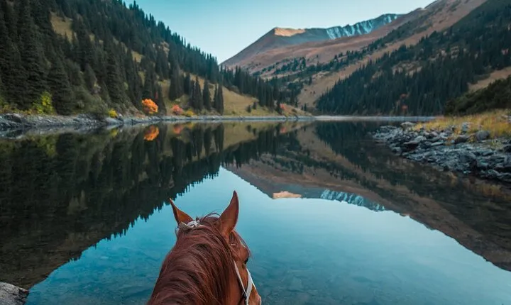 3-Day Private Horseback Riding and Hiking Tour in Kolsay