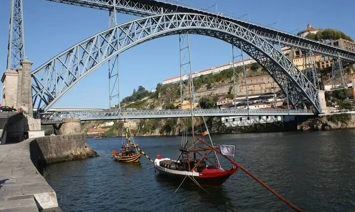 Porto, unveiling the city | walking tour | city gems 