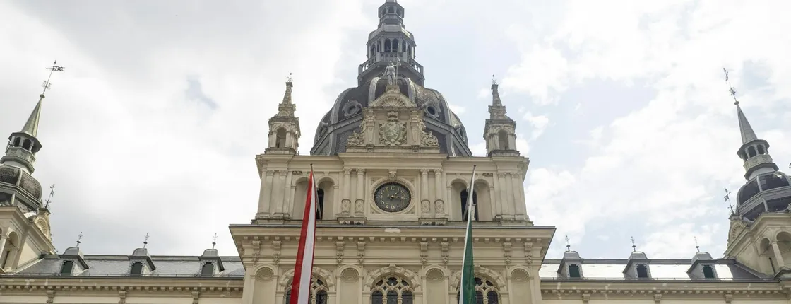 Private guided tour through the history of Graz with a local