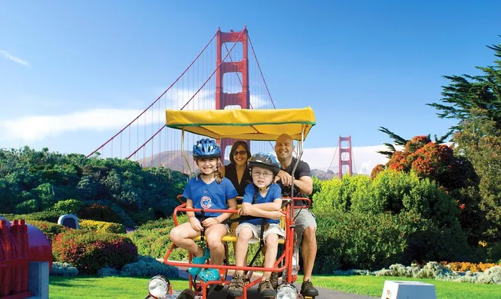 San Francisco: Surrey Ride Along the Scenic Marina Waterfront