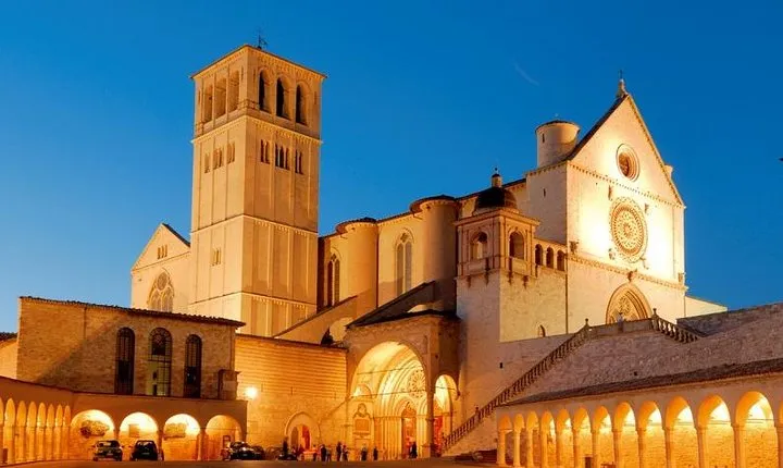 Day Excursion from Rome: Assisi and Orvieto with a Theologist Private Tour