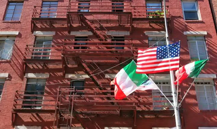 3 New York Neighborhoods Semi-Private Tour : SoHo, Chinatown and Little Italy