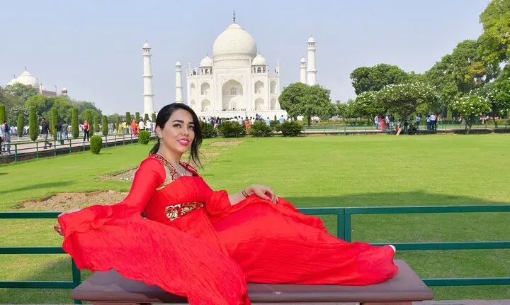 Sunrise Taj Mahal Tour by AC Car From Delhi