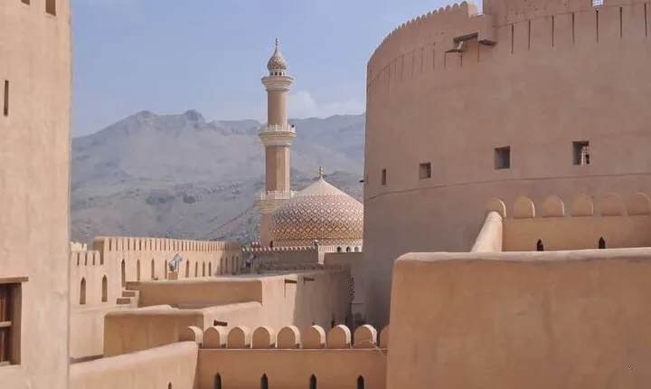Full day Private Tour to Nizwa and Al Hamra