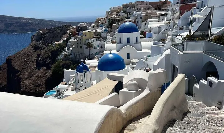 English Speaking guided "GROUP TOURS" in Santorini