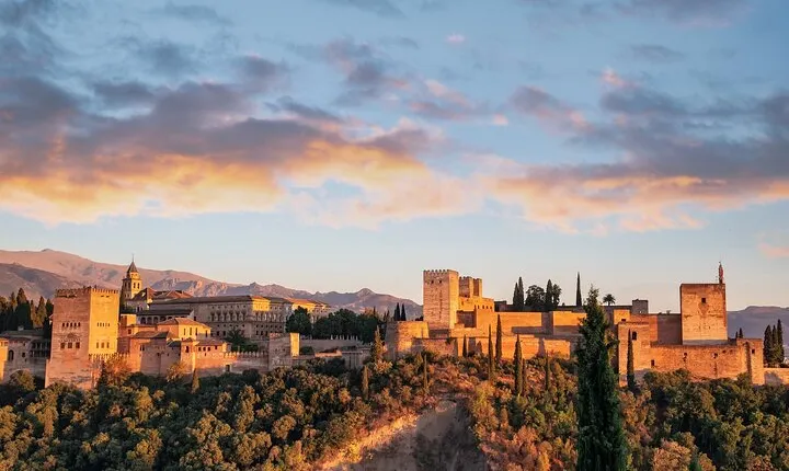 Alhambra Sunset Tour from Malaga