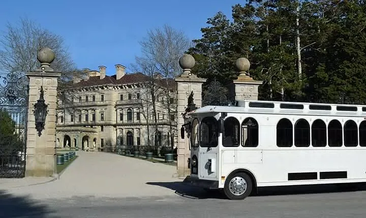 Newport Gilded Age Mansions Trolley Tour with Breakers Admission