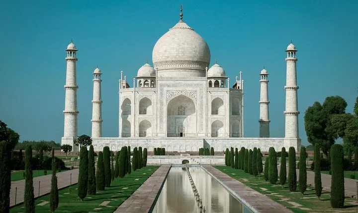 Private Agra Taj Mahal Tour from Delhi by Car