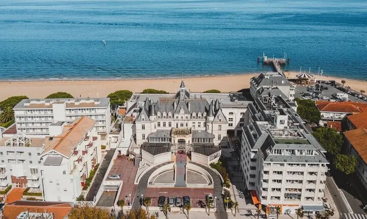 Arcachon: Guided City Walking Tour
