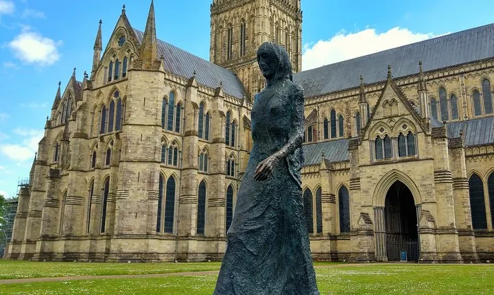 Salisbury Private Walking Tour with a Professional Guide