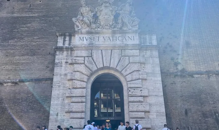 Early Morning Tour of Vatican Museum & Sistine Chapel-Small Group