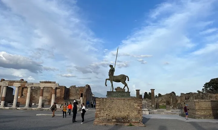 Full Day Tour to Pompeii, Vesuvius and Herculaneum