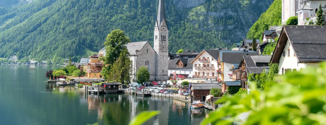 Private full-day tour to Lake District, Hallstatt and Bad Ischl from Salzburg