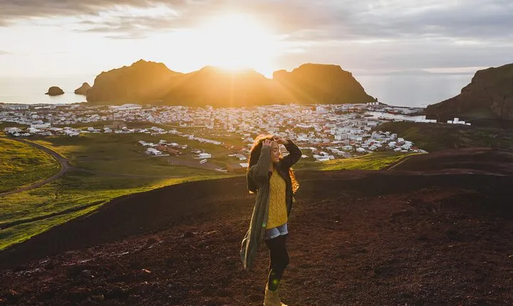 Reykjavik - Westman Islands (Bus transfer to Landeyjahöfn)
