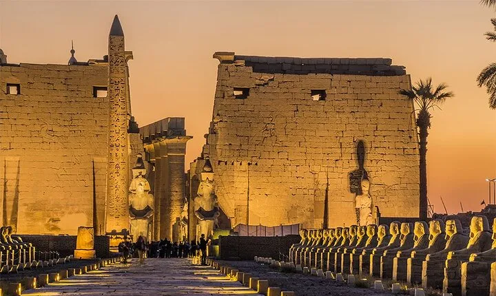 2-Day Luxor Highlights Tour from Safaga to Luxor