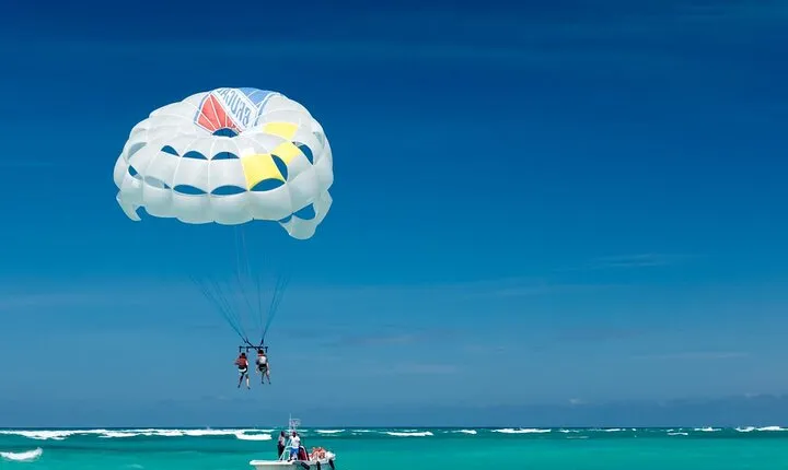 Boracay Parasailing Experience