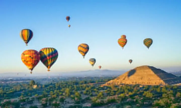 Balloon flight + pick up in CDMX + Breakfast in Cave + Pyramids