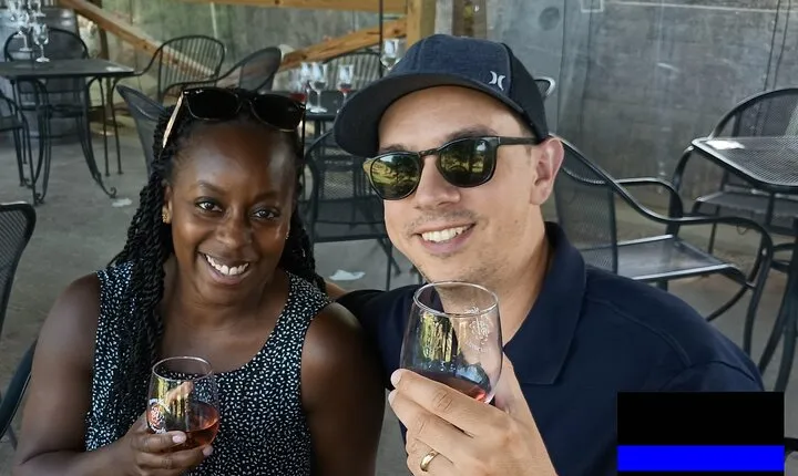 NON BUS 4 Winery Traverse City Wine Tour on Old Mission Peninsula