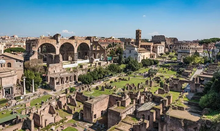 Houses of Augustus and Livia Private Tour with Roman Forum and Palatine Hill