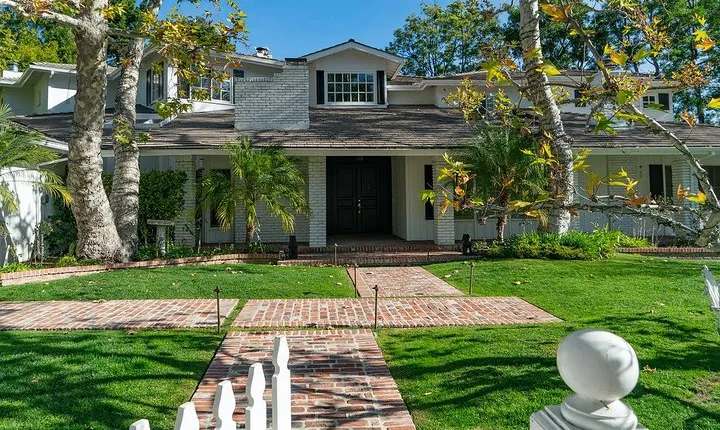 The Real Beverly Hills Housewives Tour